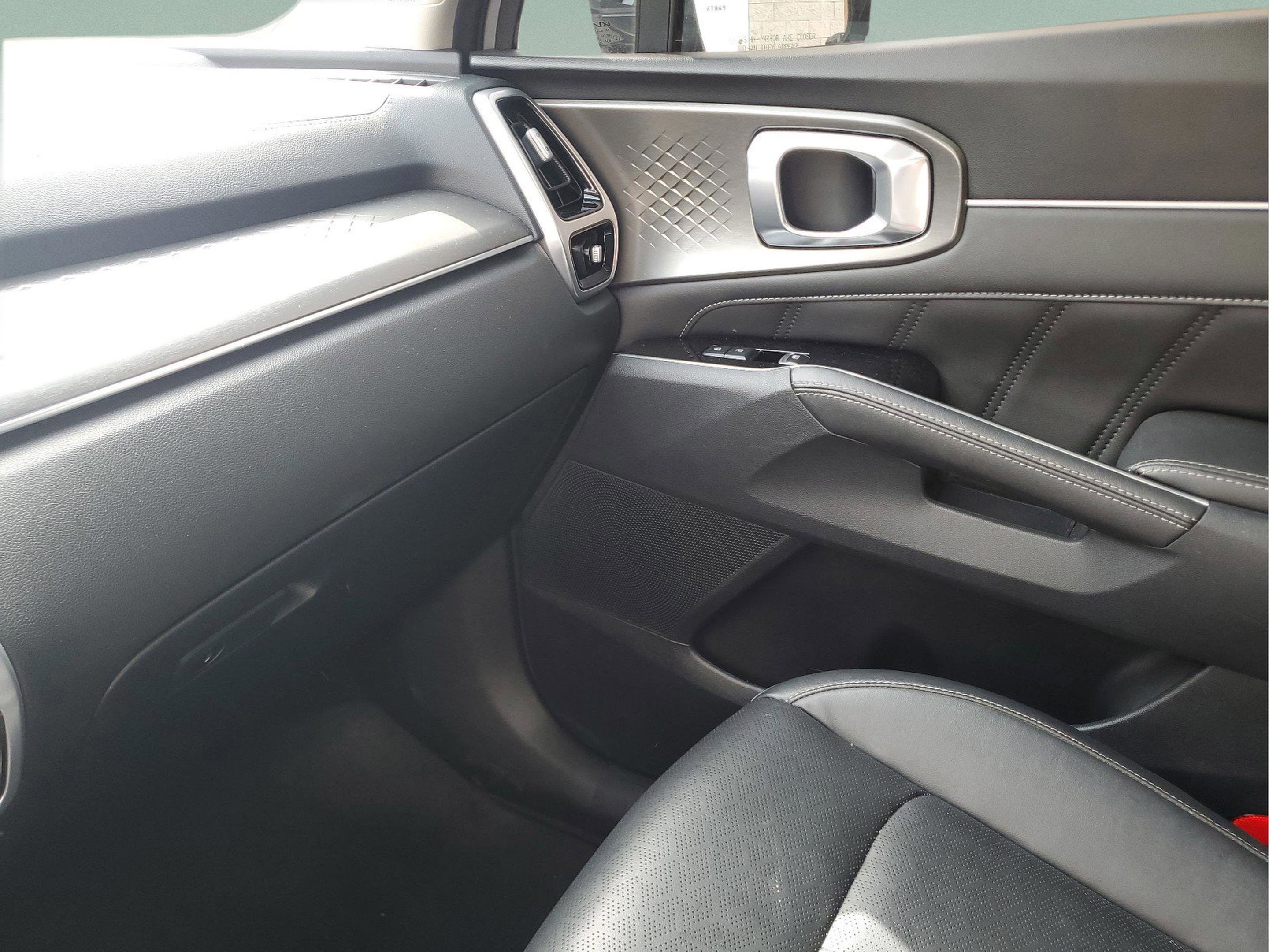 Certified 2022 Kia Sorento SX image 24