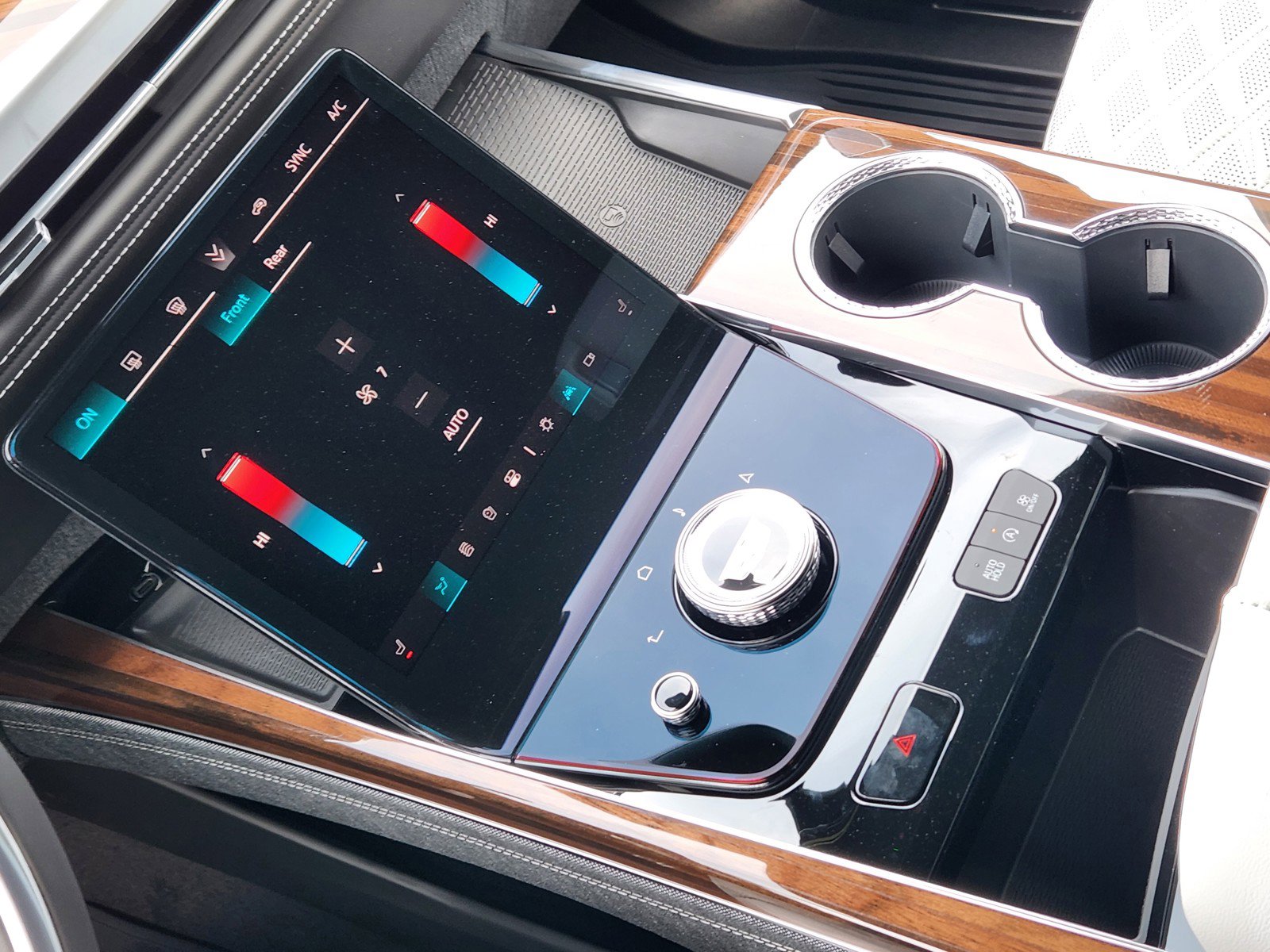 New 2026 Cadillac Escalade ESV Platinum Sport w/ LPO, ONYX Package image 16