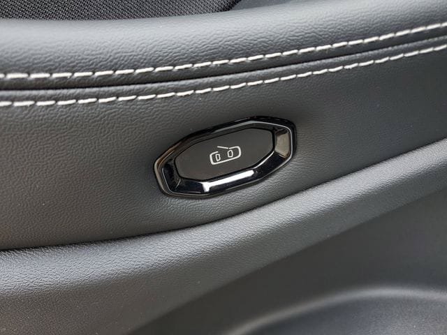New 2026 Jeep Cherokee Laredo AWD/4WD image 16