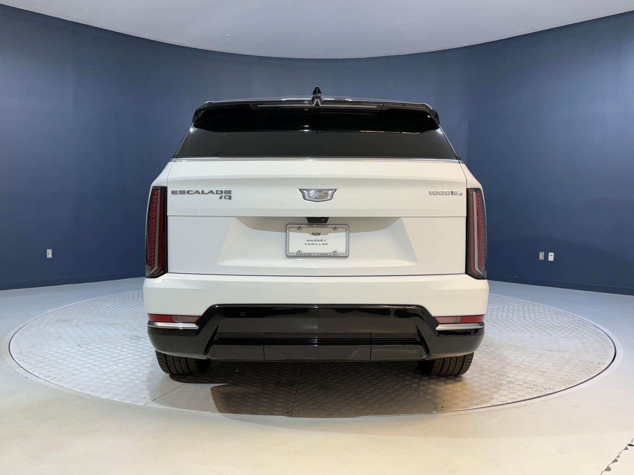 New 2025 Cadillac Escalade IQ Luxury 1 w/ Smart Trailering package image 9