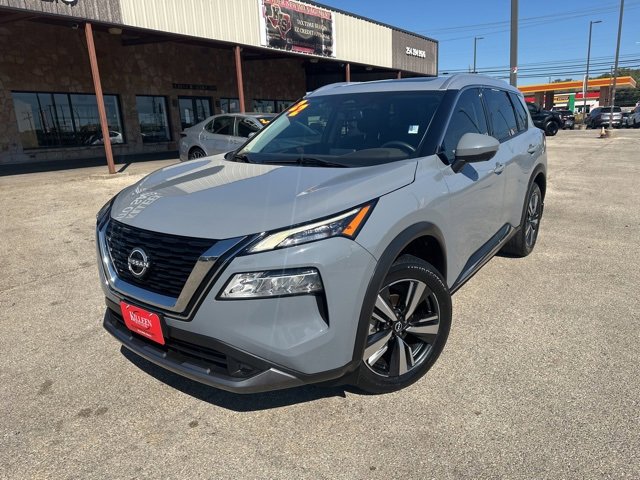 Used 2022 Nissan Rogue SL image 2