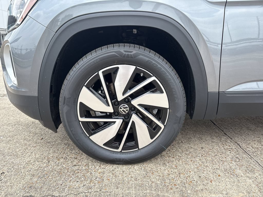 Used 2025 Volkswagen Atlas SE FWD image 9