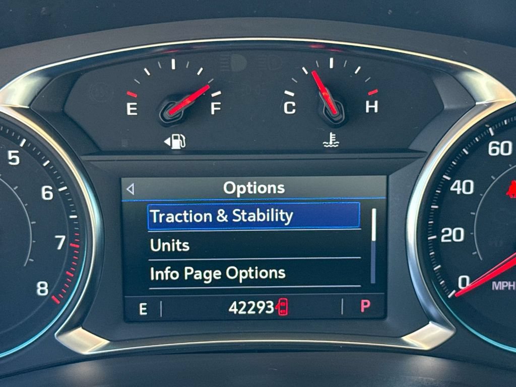 Used 2023 Chevrolet Traverse RS AWD/4WD image 38