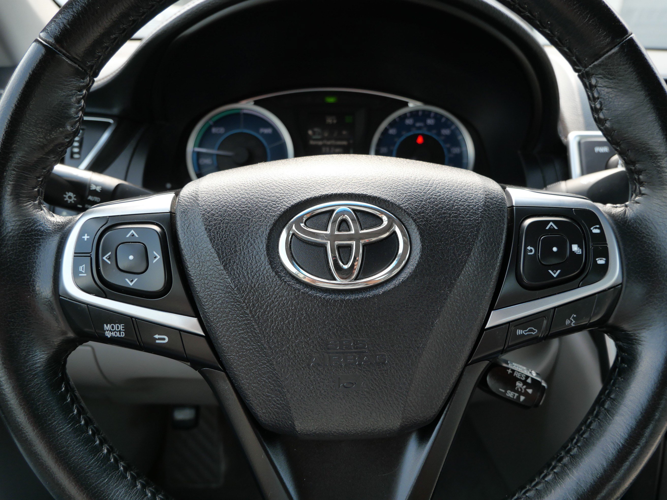 Used 2016 Toyota Camry XLE w/ Moonroof Package FWD image 25