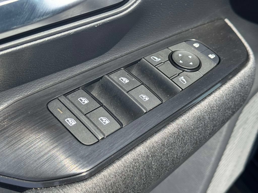 Used 2026 Nissan Kicks SV w/ SV Premium Package AWD/4WD image 16