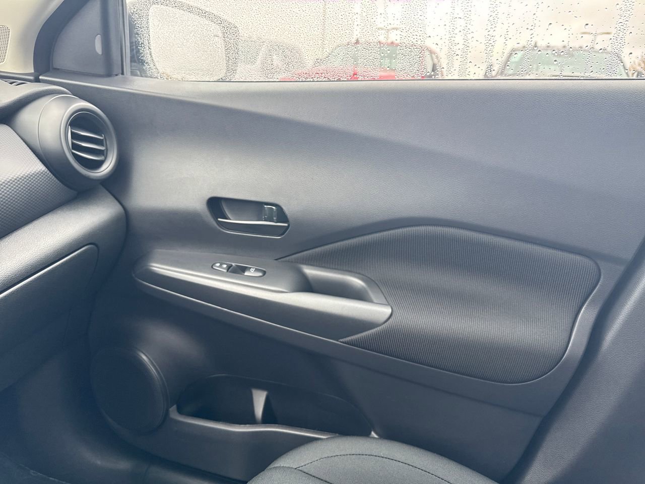 Used 2024 Nissan Kicks S image 21