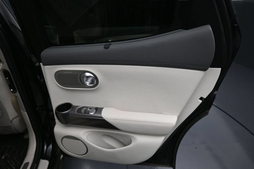 Used 2025 Genesis GV60 Advanced AWD/4WD image 14