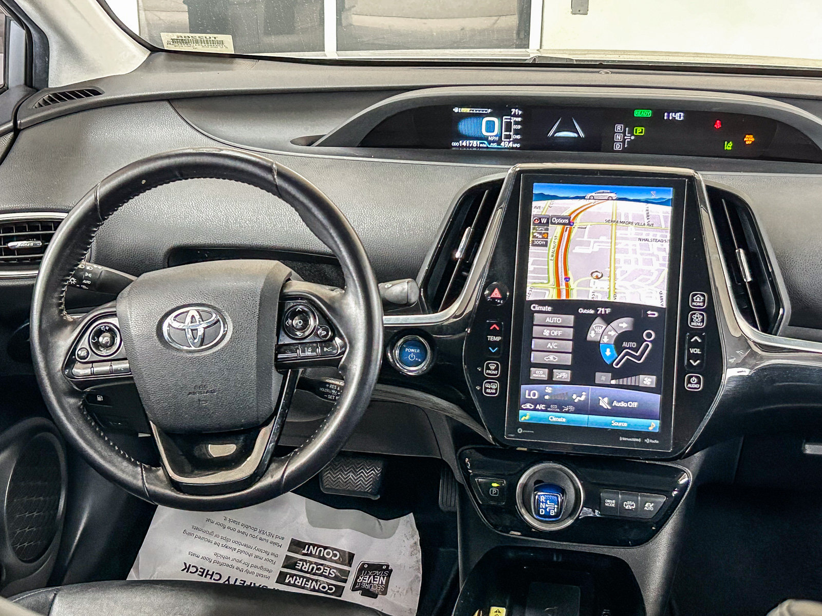 Used 2021 Toyota Prius Prime XLE w/ Carpet Mat Package (TMS) FWD image 12
