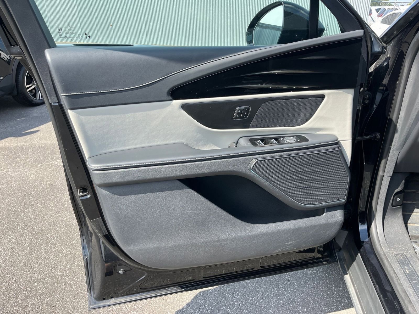 Used 2024 Lincoln Nautilus Reserve image 20