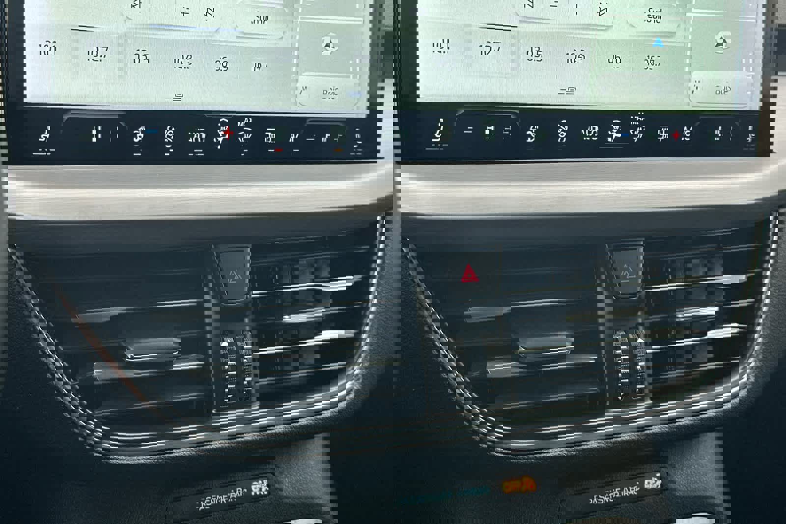 Certified 2025 Ford Escape Platinum image 21