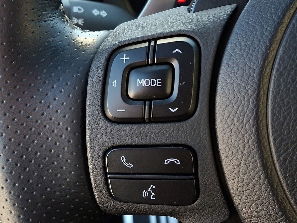 Used 2025 Lexus IS 350 F Sport w/ Navigation Package image 23