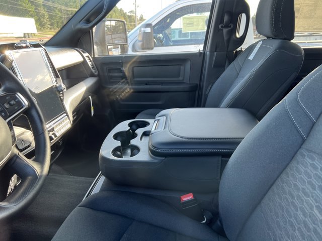 New 2026 RAM 3500 Tradesman AWD/4WD image 6