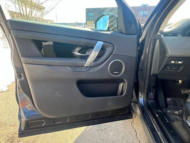 Used 2021 Land Rover Discovery Sport SE AWD/4WD image 23