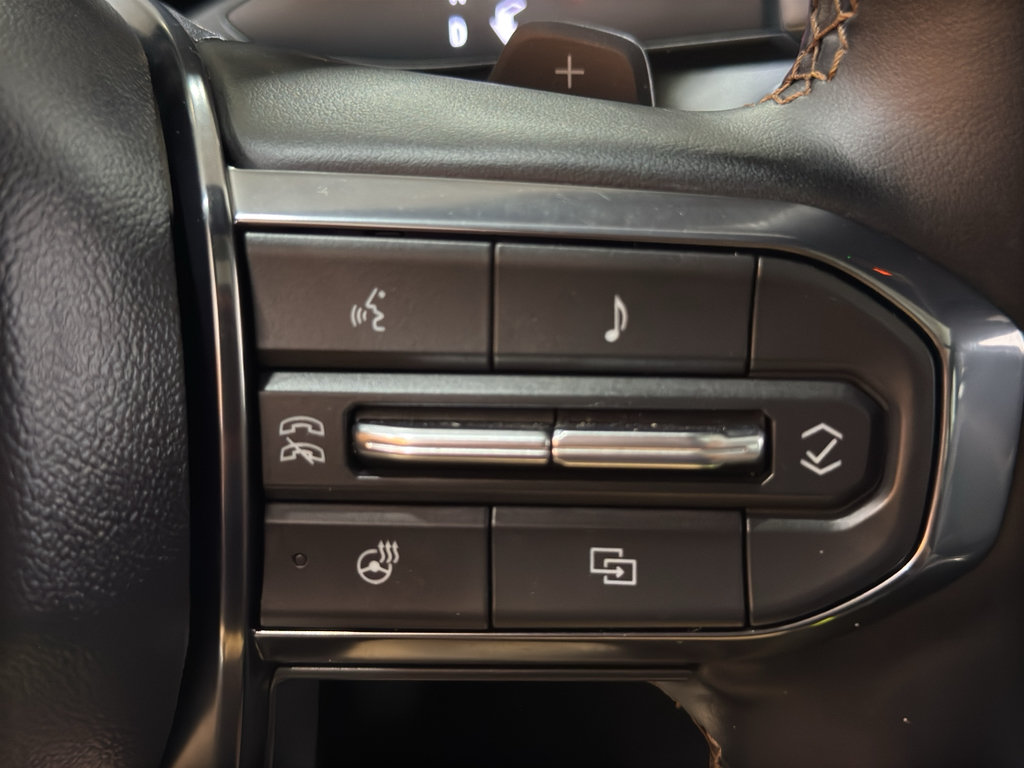 Used 2024 GMC Acadia AT4 w/ Super Cruise Package AWD/4WD image 27