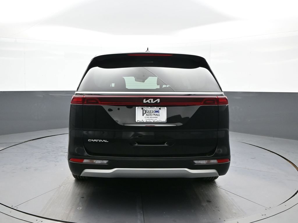 Certified 2023 Kia Carnival EX image 7