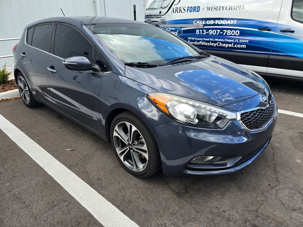 Used 2016 Kia Forte EX image 2
