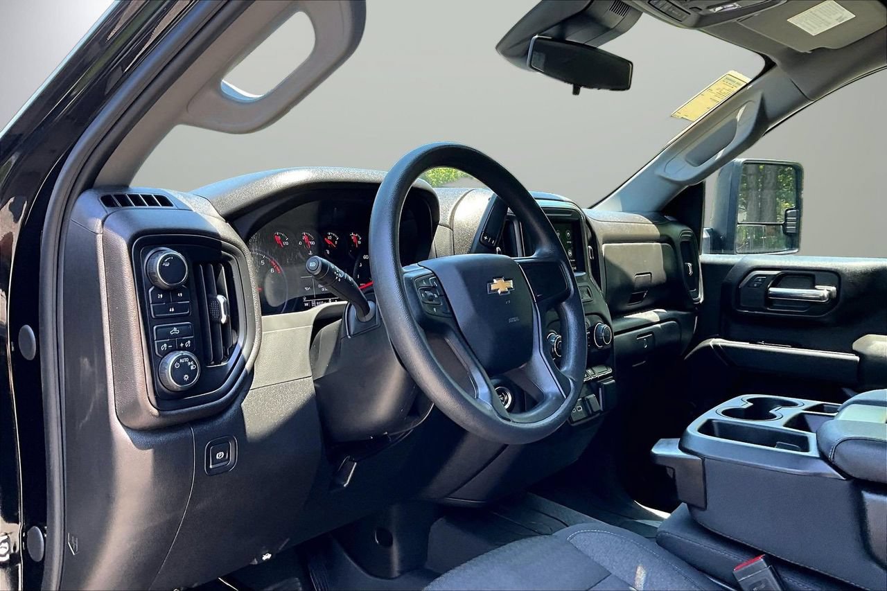 Used 2024 Chevrolet Silverado 2500 Custom w/ Custom Convenience Package AWD/4WD image 18