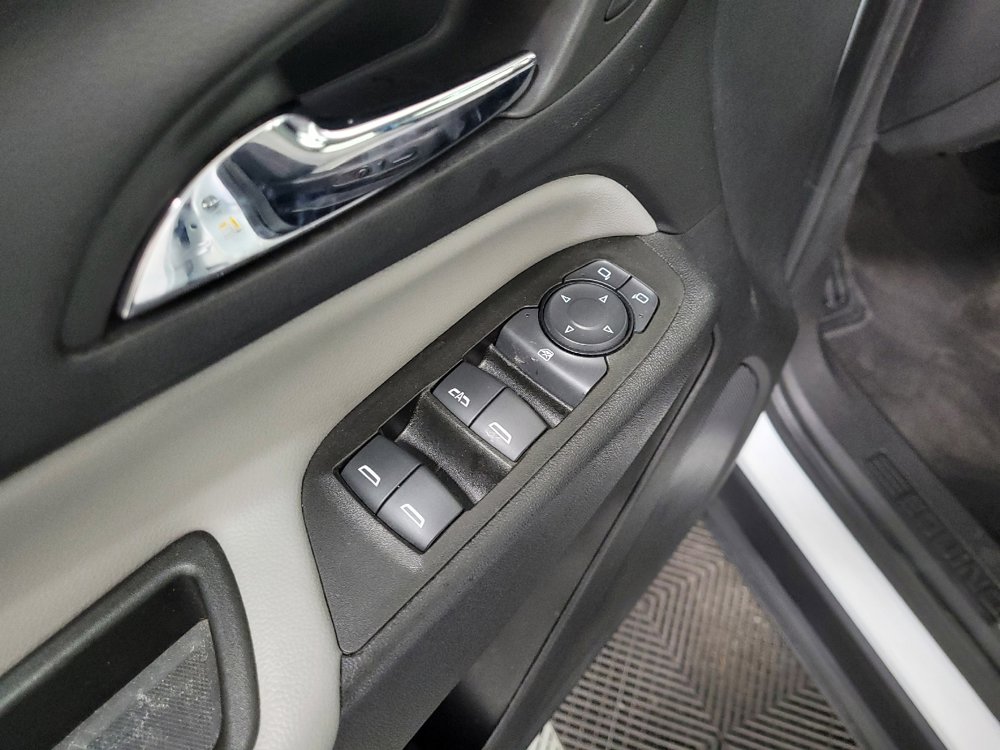 Used 2022 Chevrolet Equinox LS AWD/4WD image 27