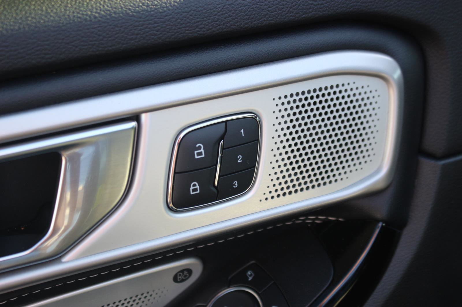 Used 2022 Ford Explorer ST w/ Equipment Group 401A image 14