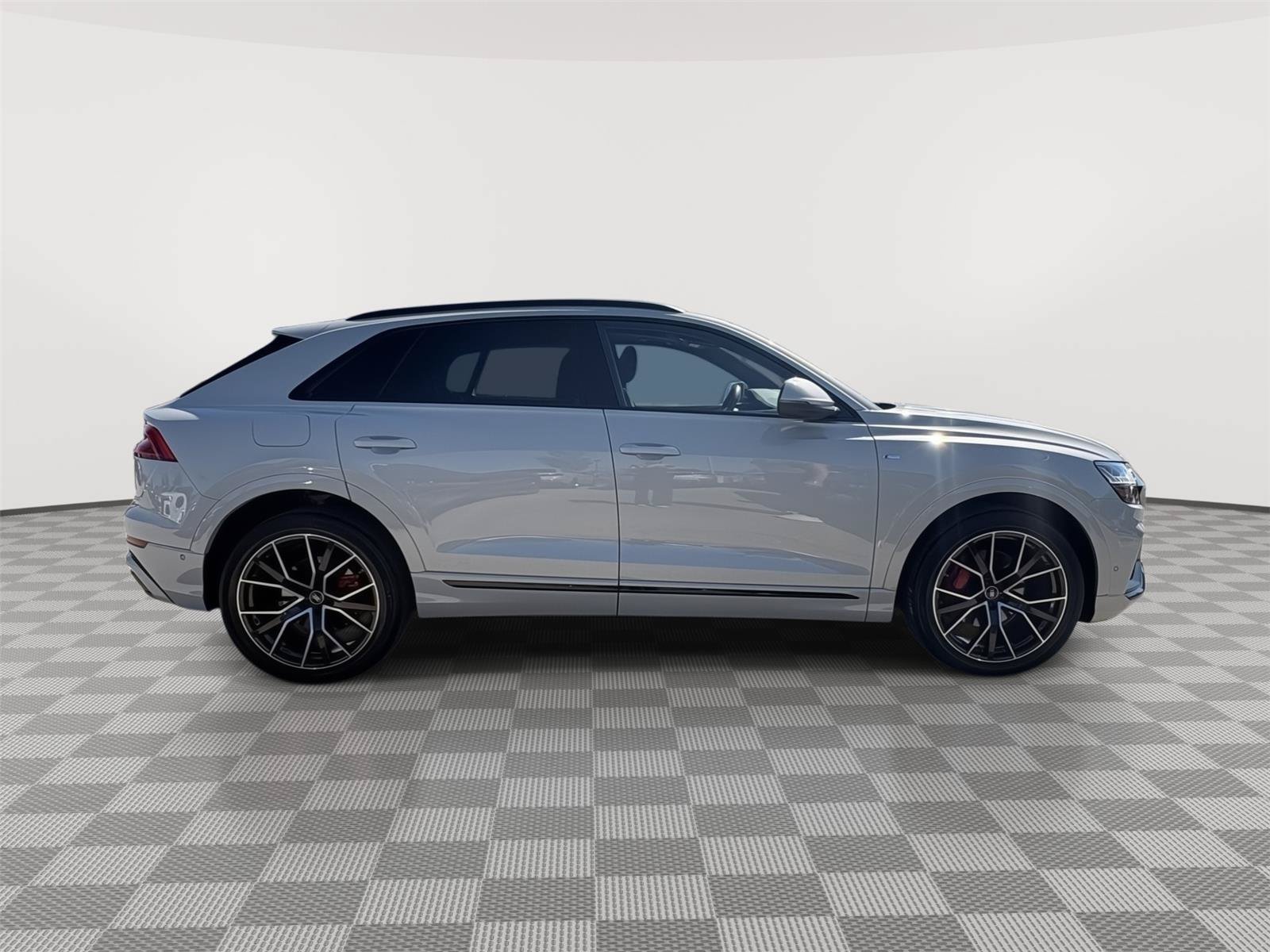 Used 2023 Audi Q8 Prestige w/ Prestige Package AWD/4WD image 6