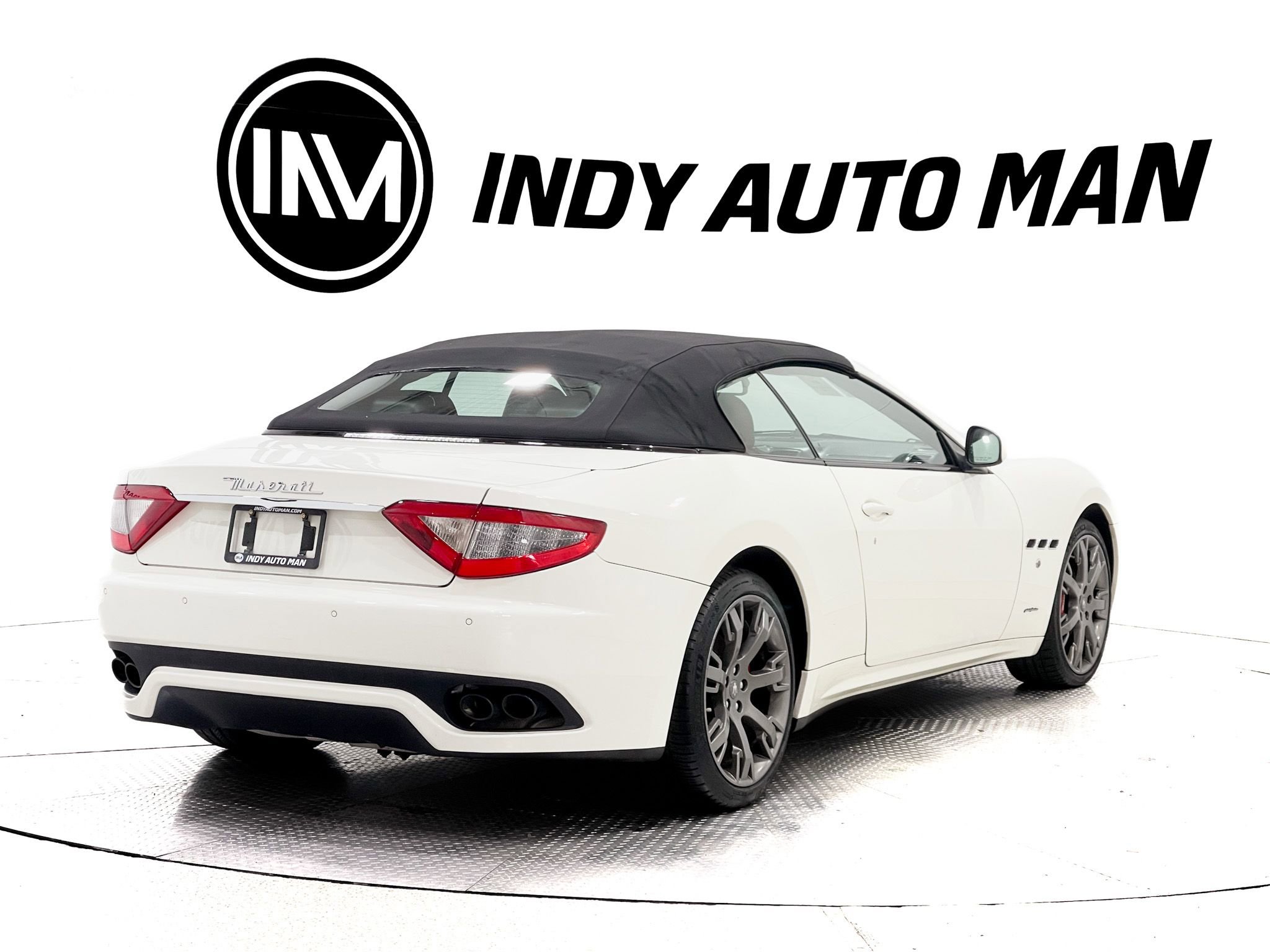 Used 2017 Maserati GranTurismo Convertible image 4