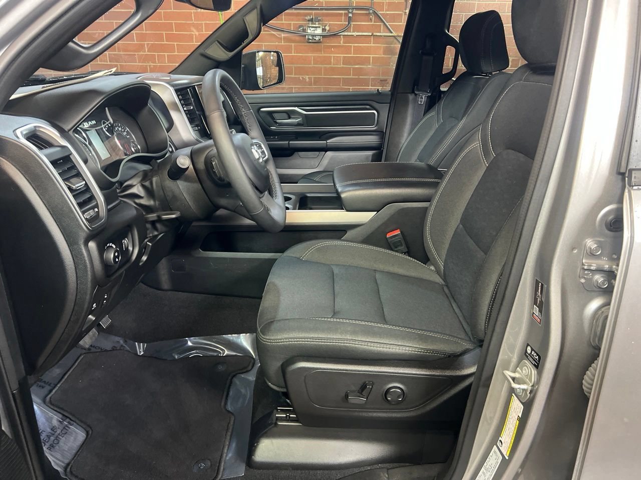 Used 2025 RAM 1500 Big Horn AWD/4WD image 11