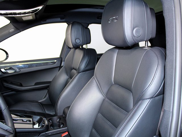 Used 2024 Porsche Macan GTS image 21