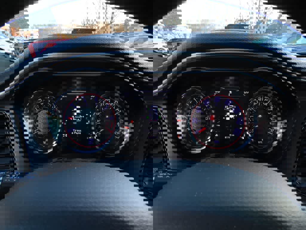 Used 2019 Dodge Challenger SXT image 20