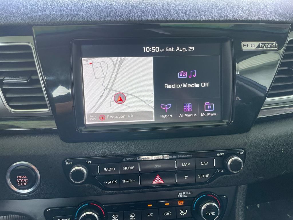Used 2019 Kia Niro Touring FWD image 2
