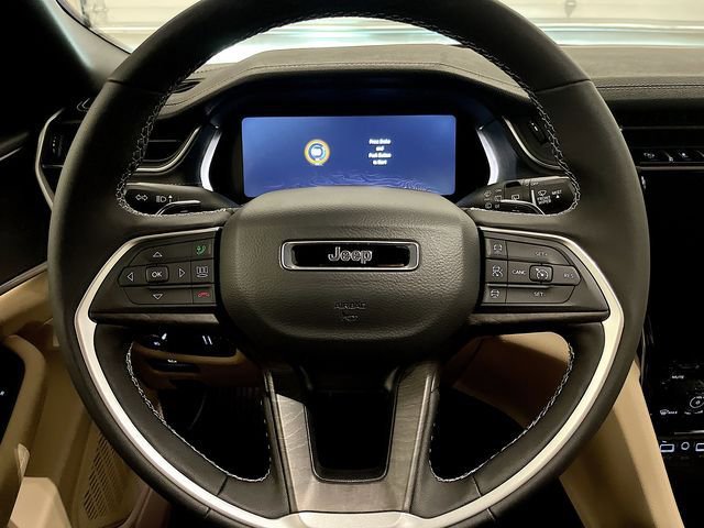 New 2025 Jeep Grand Cherokee Limited image 16