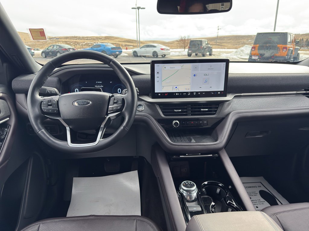 Used 2025 Ford Explorer Platinum w/ LUX Leather Package AWD/4WD image 13