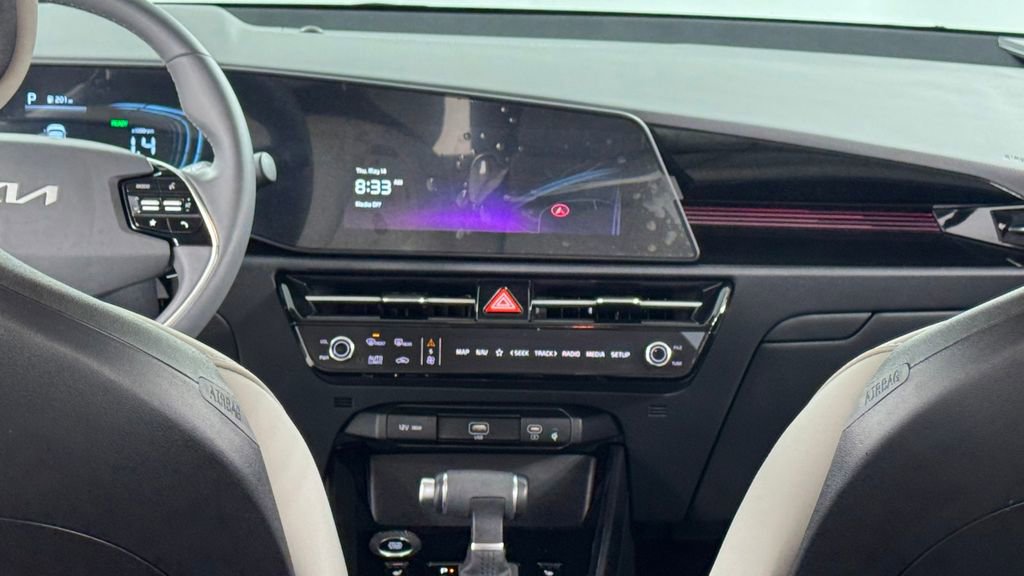 Used 2025 Kia Niro EX FWD image 19