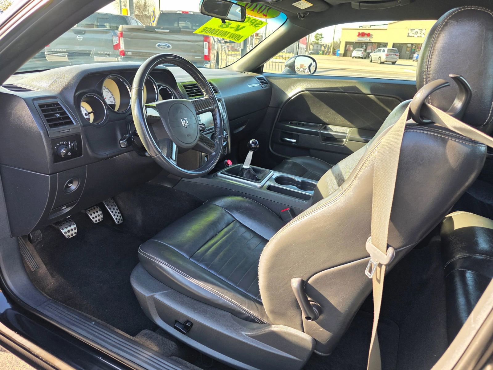 Used 2010 Dodge Challenger R/T image 3