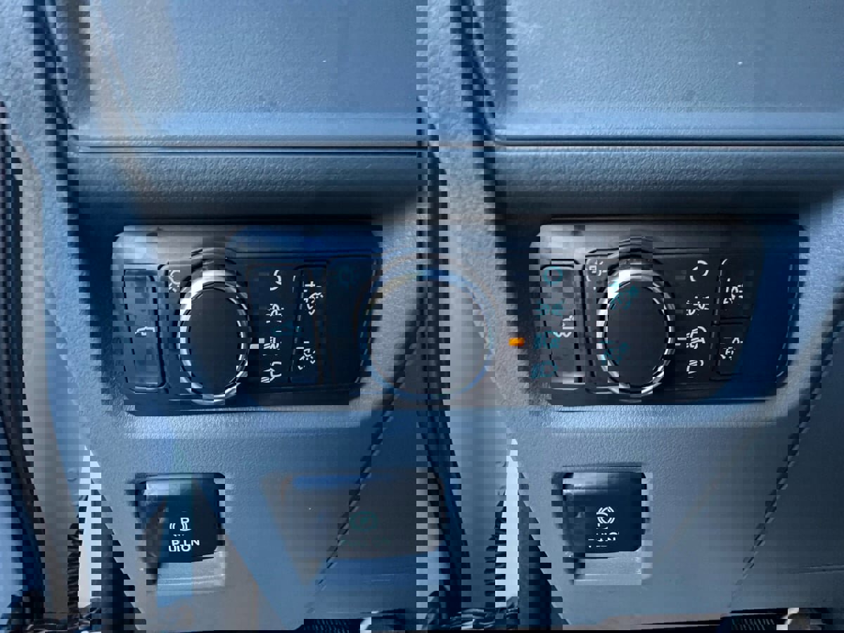 Used 2022 Ford F150 XL w/ Trailer Tow Package image 33