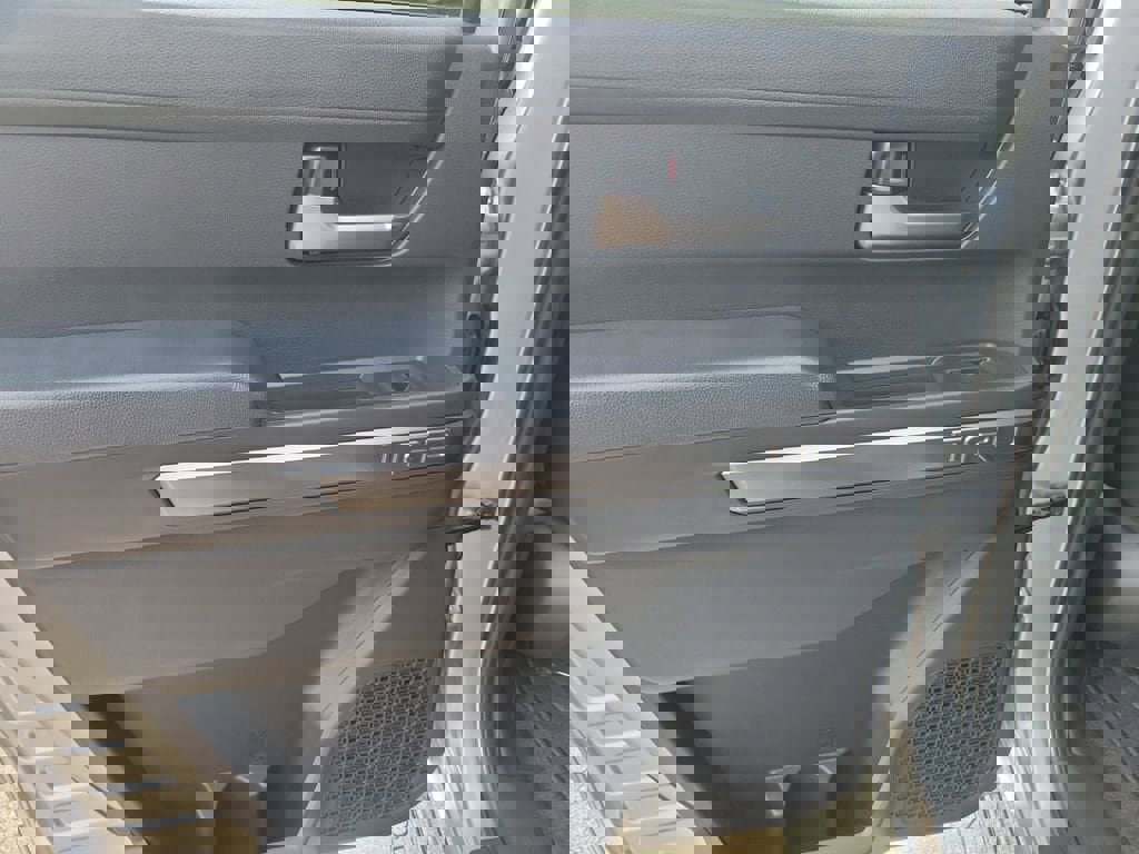 New 2025 Toyota Tacoma TRD Off-Road w/ TRD Off Road Premium Package image 9