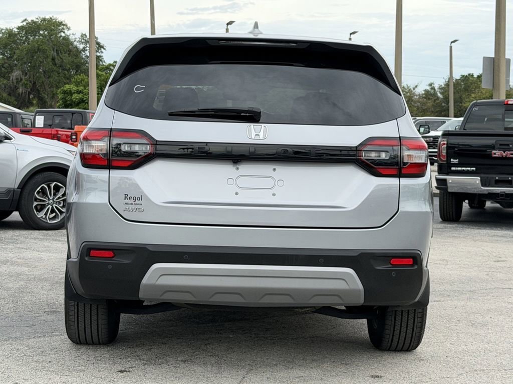 Used 2025 Honda Pilot EX-L image 6