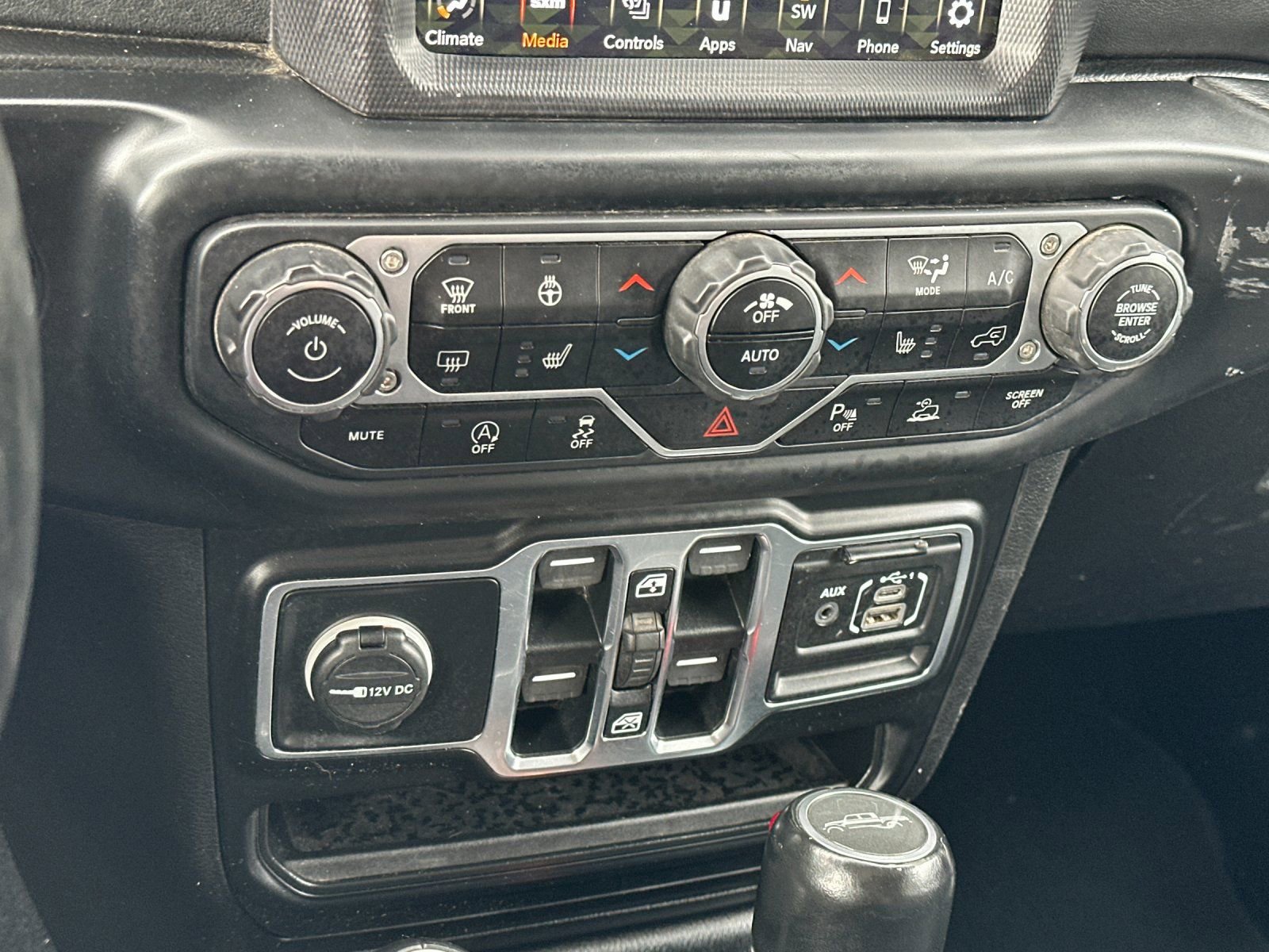 Used 2021 Jeep Gladiator Overland w/ Uconnect 4C Nav & Sound Group AWD/4WD image 19