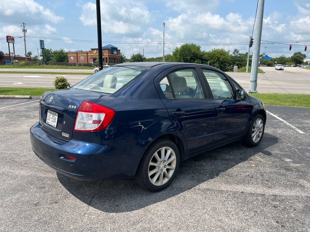 Used 2011 Suzuki SX4 LE FWD image 3