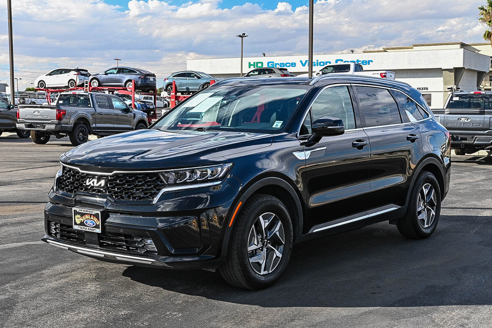 Used 2023 Kia Sorento EX w/ Panoramic Sunroof Package image 3