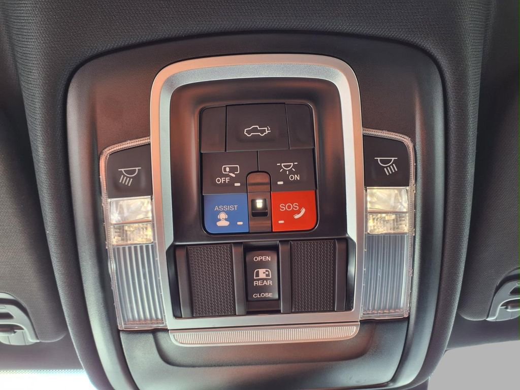 Used 2024 RAM 1500 Limited image 15