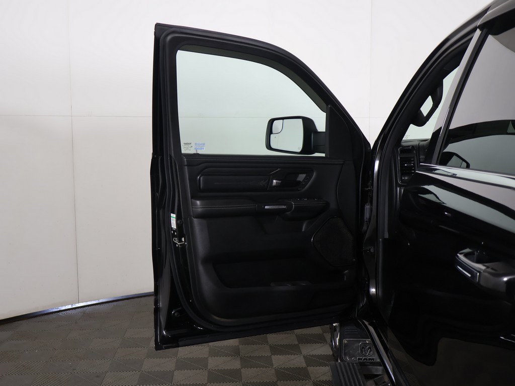 Used 2022 RAM 1500 Limited w/ Body-Colour Bumper Group AWD/4WD image 21