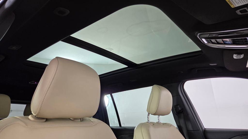 Used 2023 Jeep Grand Cherokee L Limited image 43