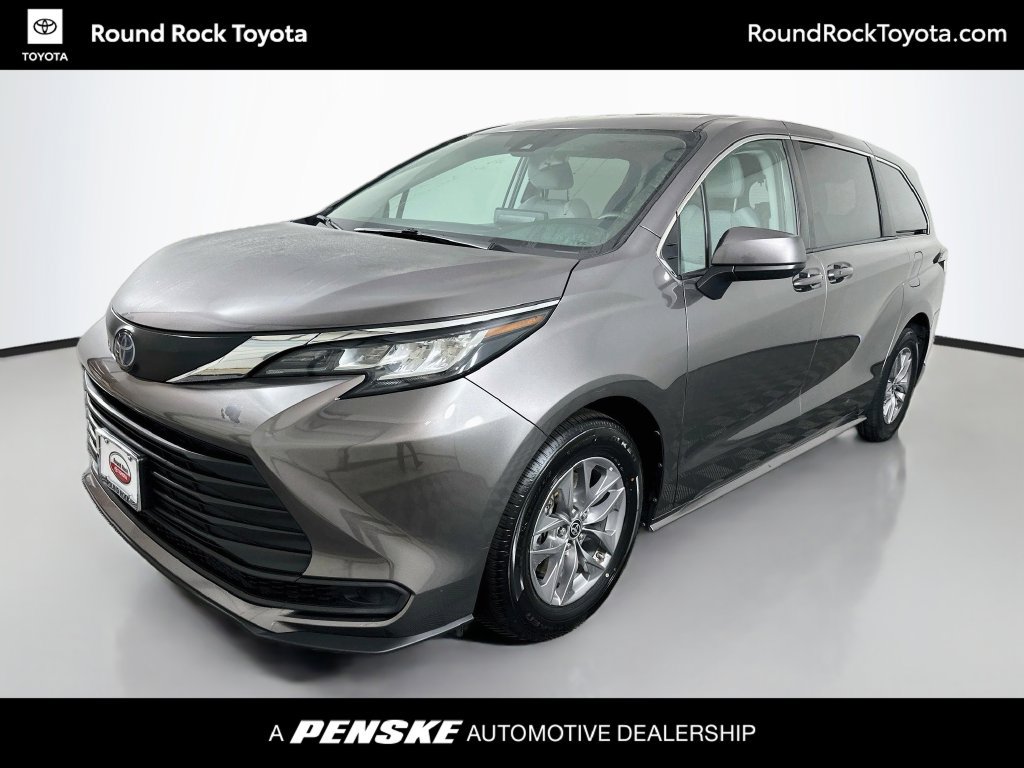 Certified 2022 Toyota Sienna LE FWD image 1