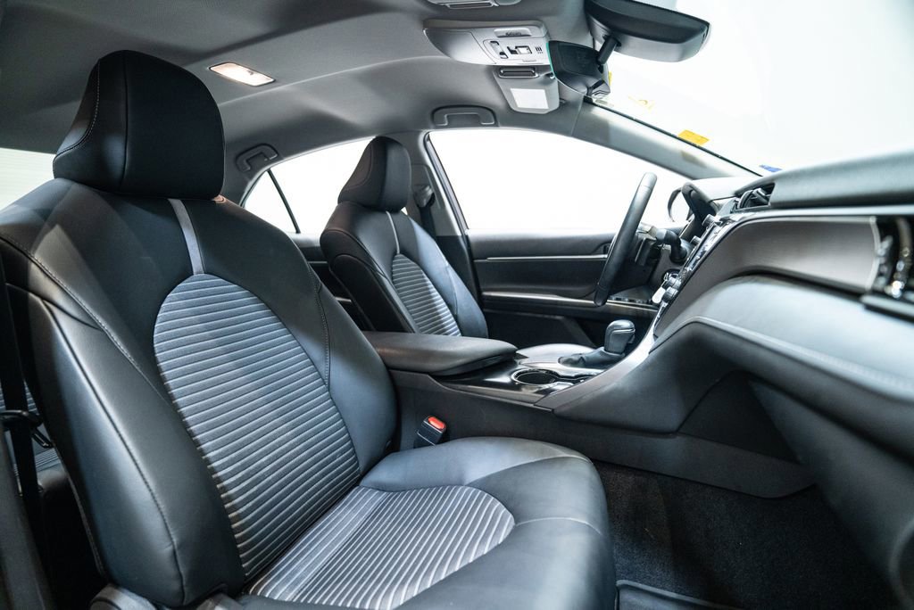 Certified 2020 Toyota Camry SE image 14