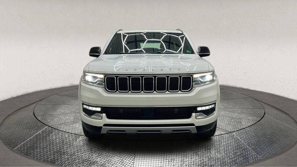 Used 2024 Jeep Wagoneer Series II w/ Flexible Seating Group image 3