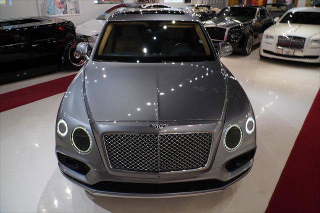 Used 2017 Bentley Bentayga image 3