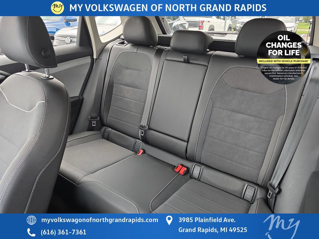 Used 2023 Volkswagen Taos SE FWD image 28