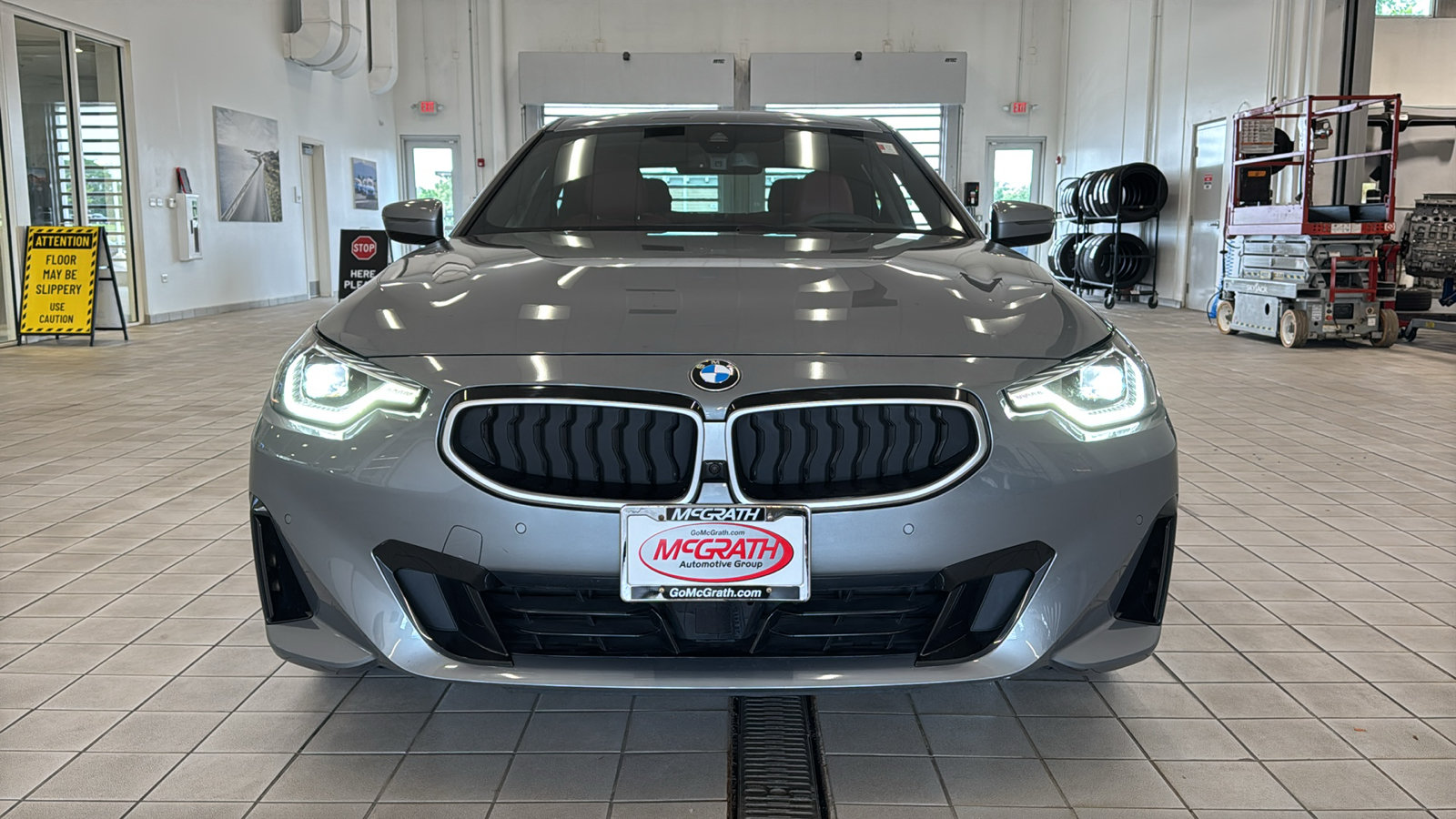 Used 2025 BMW 230i xDrive Coupe w/ Premium Package AWD/4WD image 10