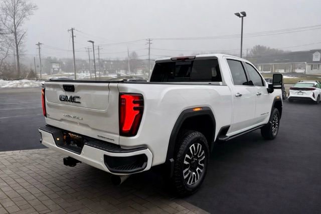 Used 2025 GMC Sierra 2500 Denali Ultimate image 10
