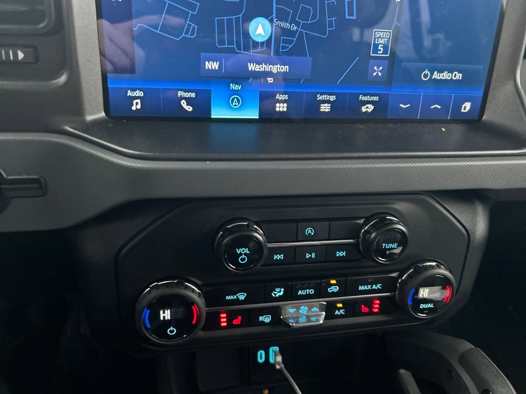 Used 2024 Ford Bronco Big Bend image 14